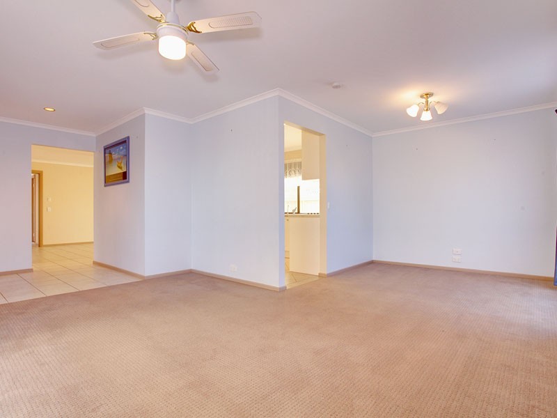 7 Oakhill Crescent, Morphett Vale SA 5162