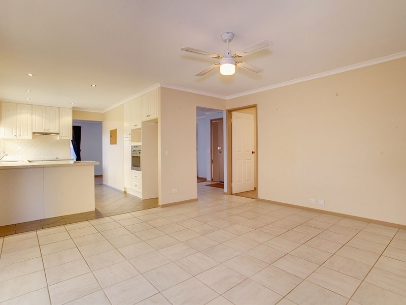 7 Oakhill Crescent, Morphett Vale SA 5162