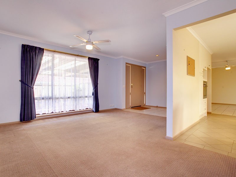 7 Oakhill Crescent, Morphett Vale SA 5162