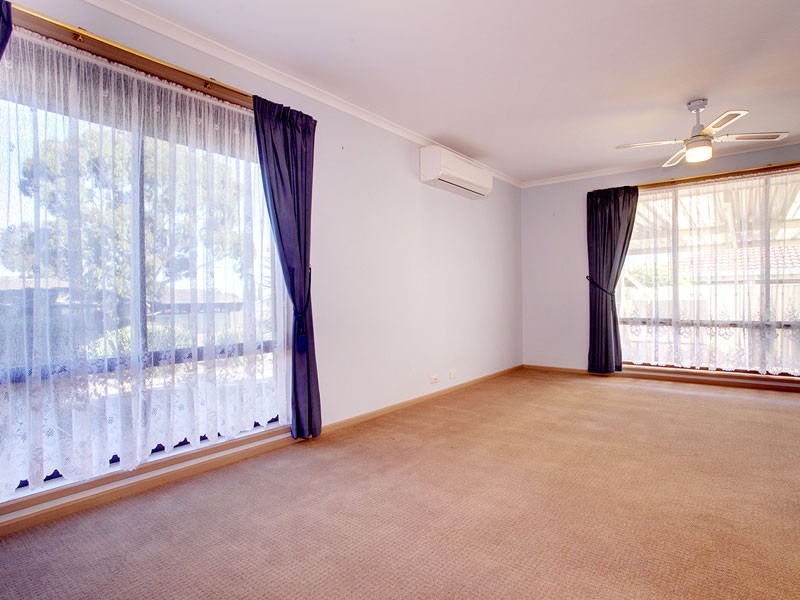 7 Oakhill Crescent, Morphett Vale SA 5162