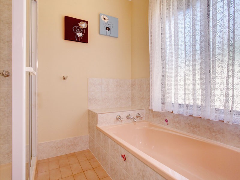 7 Oakhill Crescent, Morphett Vale SA 5162