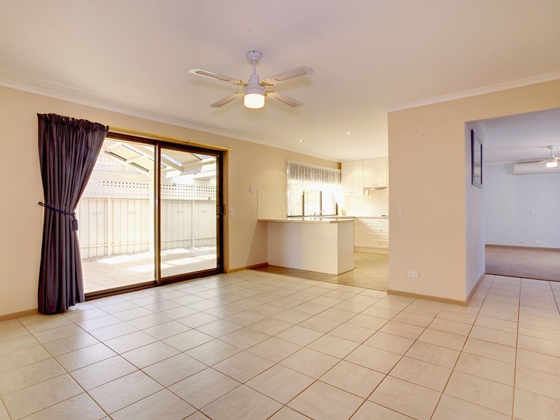 7 Oakhill Crescent, Morphett Vale SA 5162