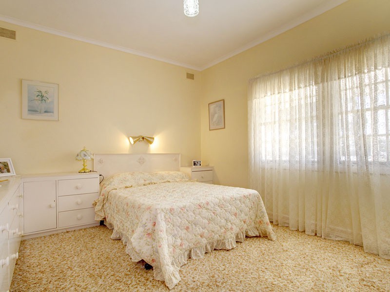 6 Elizabeth Road, Christie Downs SA 5164