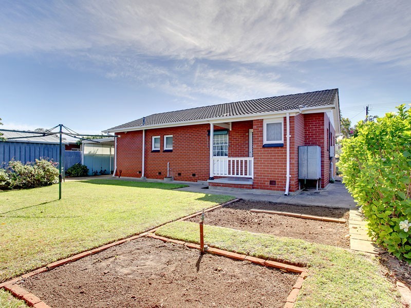 6 Elizabeth Road, Christie Downs SA 5164