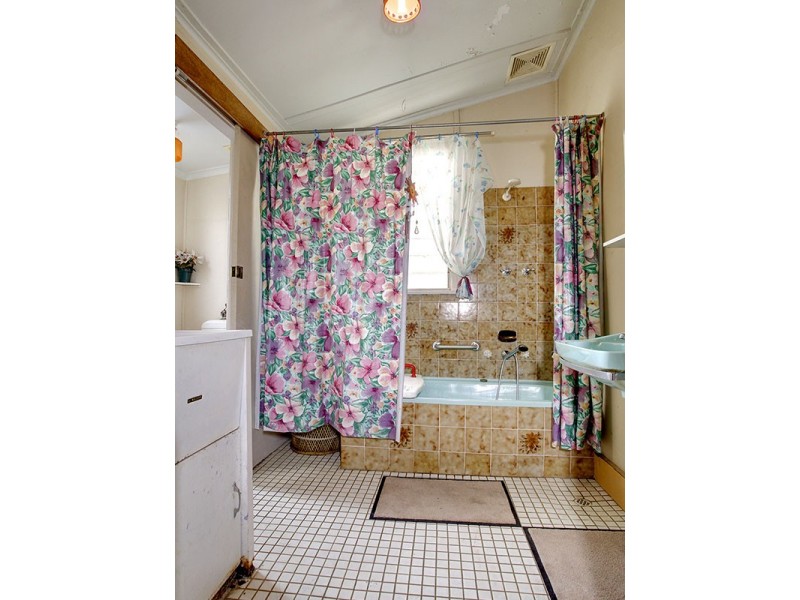 27 Third Avenue, Moana SA 5169