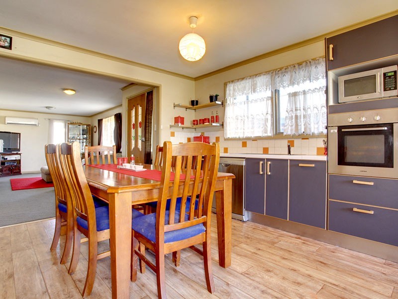 14 Essexvale Avenue, Huntfield Heights SA 5163