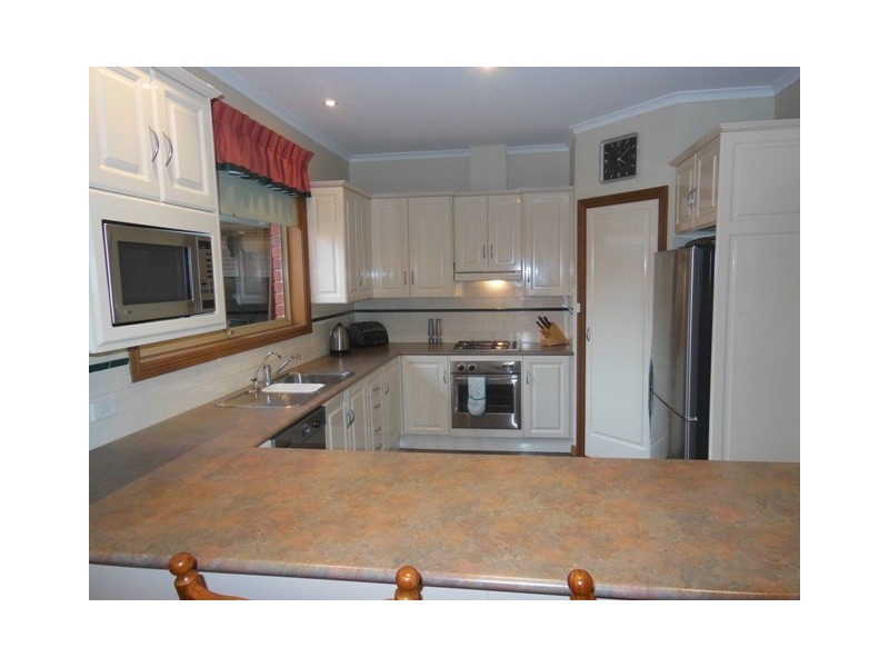 17 Bassett Street, Willunga SA 5172