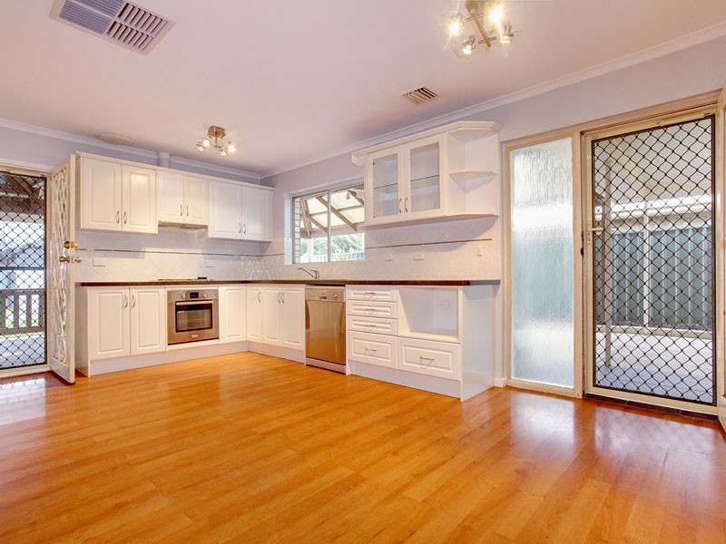 10 Trim Crescent, Old Noarlunga SA 5168