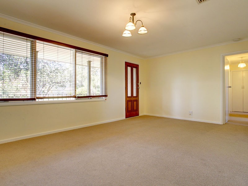 11 Redcraze Street, Aberfoyle Park SA 5159