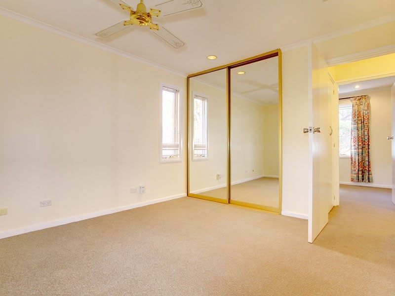 11 Redcraze Street, Aberfoyle Park SA 5159