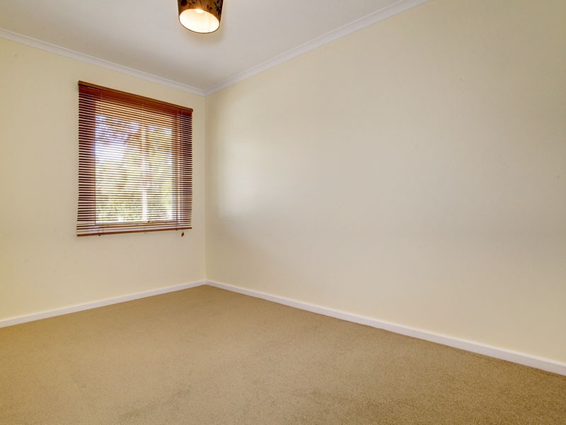 11 Redcraze Street, Aberfoyle Park SA 5159