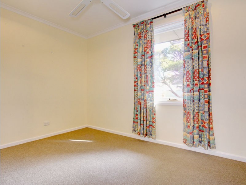 11 Redcraze Street, Aberfoyle Park SA 5159