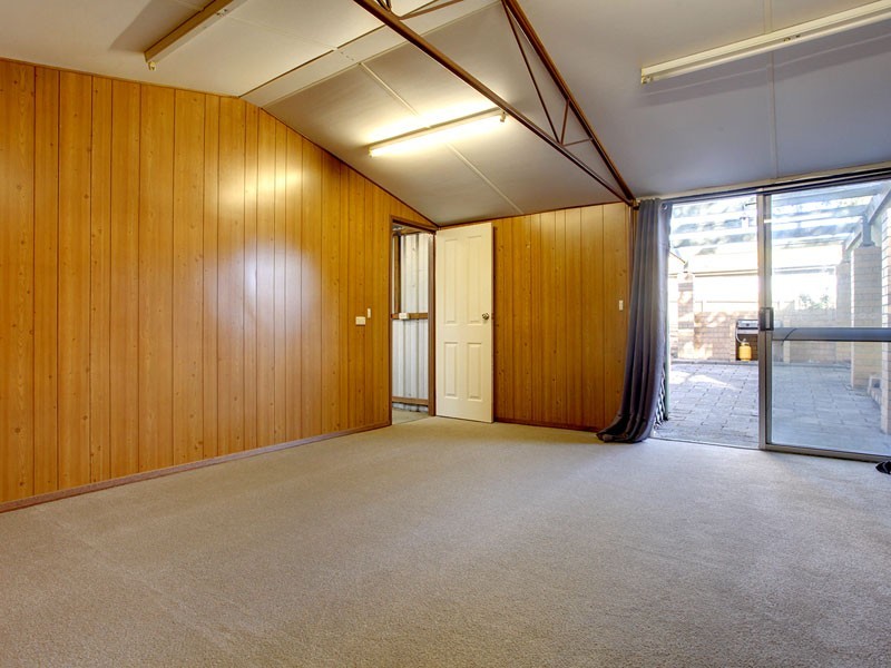 11 Redcraze Street, Aberfoyle Park SA 5159