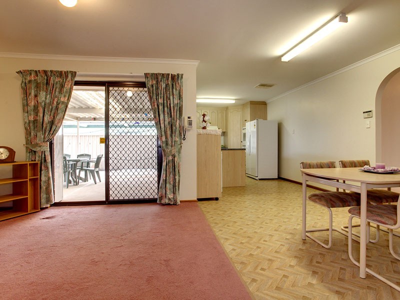 38 Dalkeith Road, Seaford Rise SA 5169