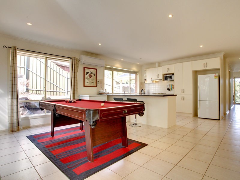 2 Ridge Place, Aberfoyle Park SA 5159