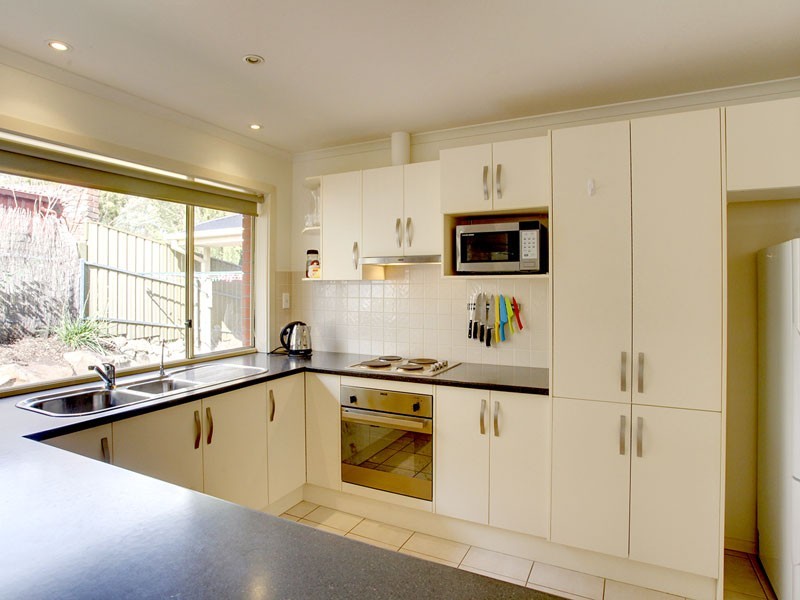 2 Ridge Place, Aberfoyle Park SA 5159