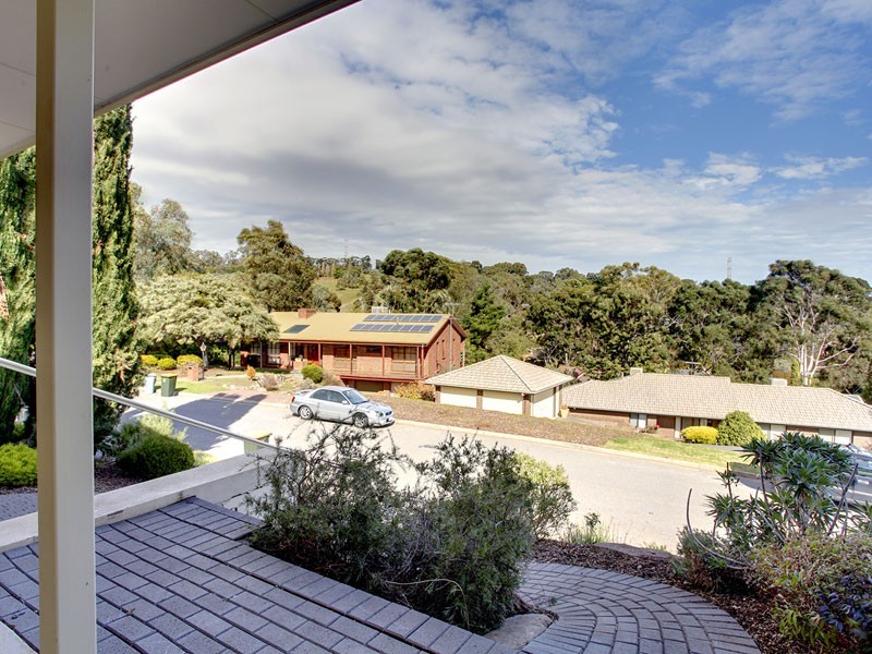 2 Ridge Place, Aberfoyle Park SA 5159