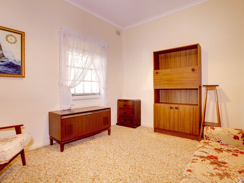 6 Elizabeth Road, Christie Downs SA 5164