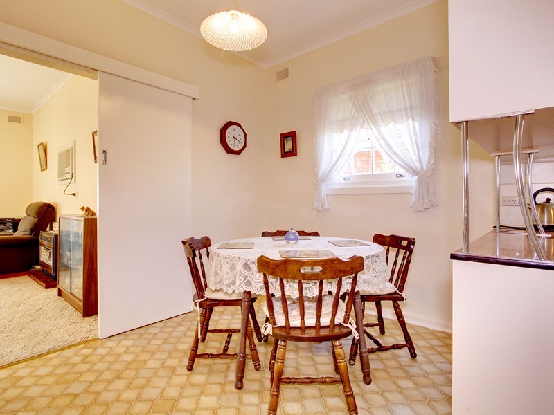 6 Elizabeth Road, Christie Downs SA 5164