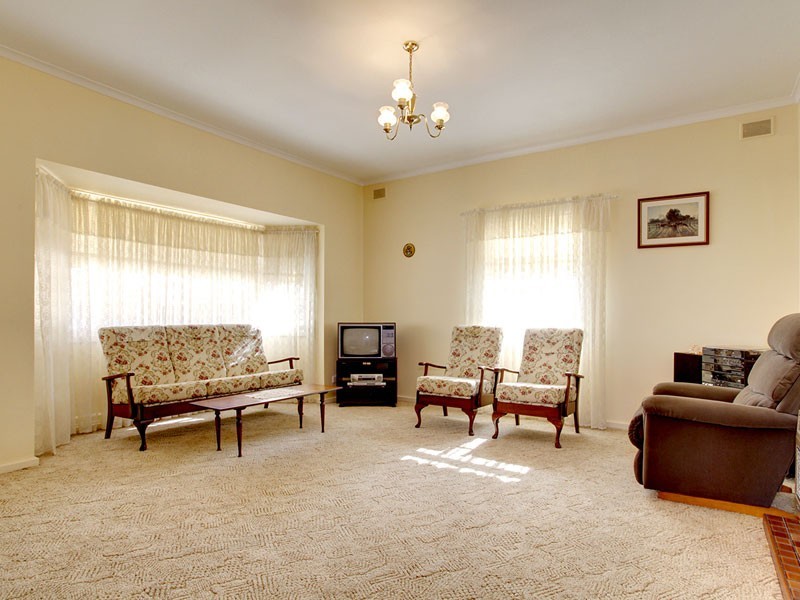 6 Elizabeth Road, Christie Downs SA 5164