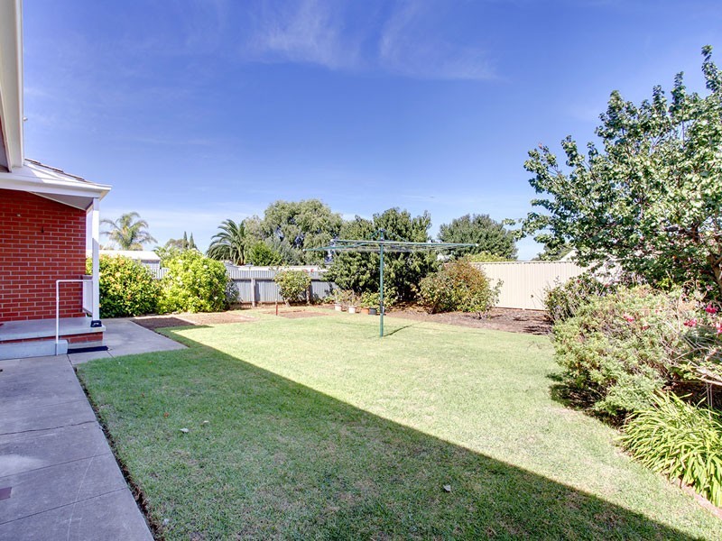 6 Elizabeth Road, Christie Downs SA 5164