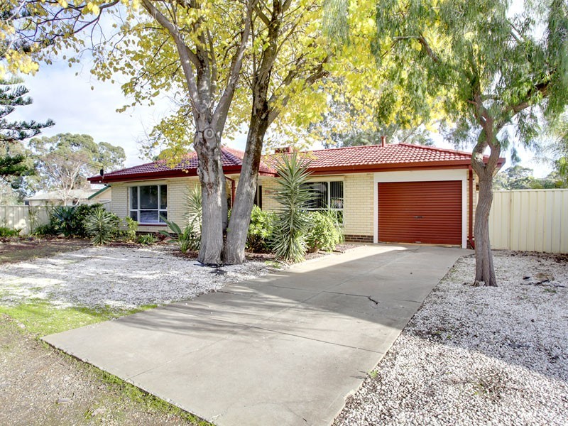 12 Emberton Place, Morphett Vale SA 5162