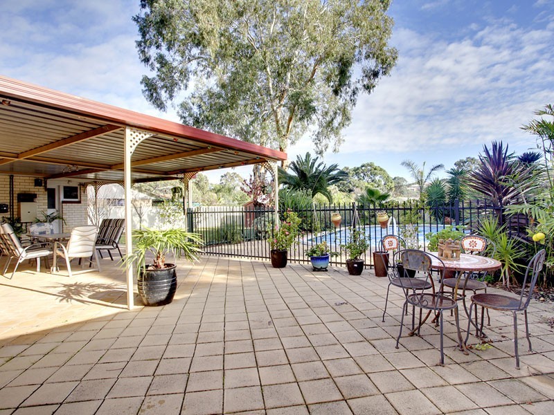 12 Emberton Place, Morphett Vale SA 5162