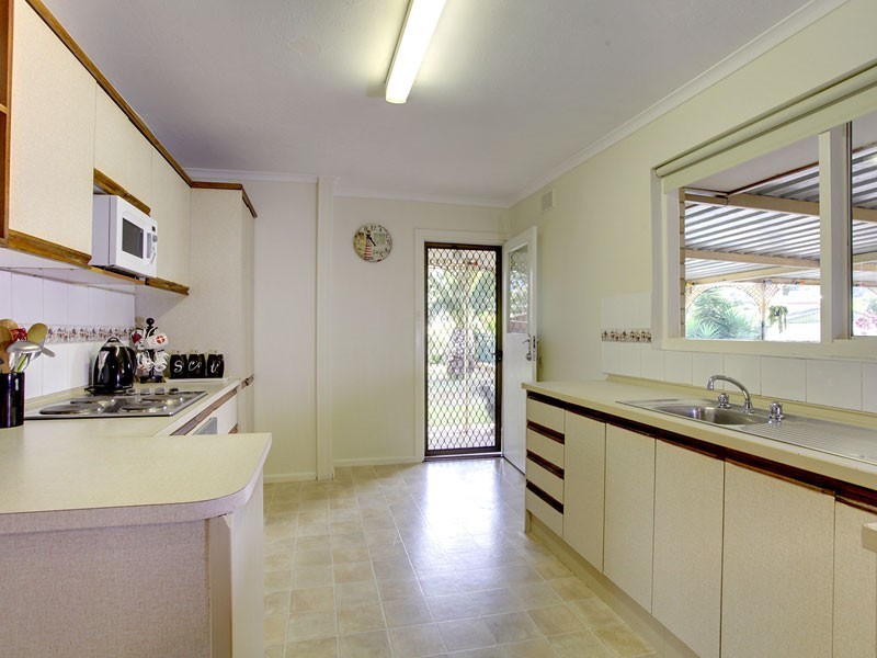 12 Emberton Place, Morphett Vale SA 5162