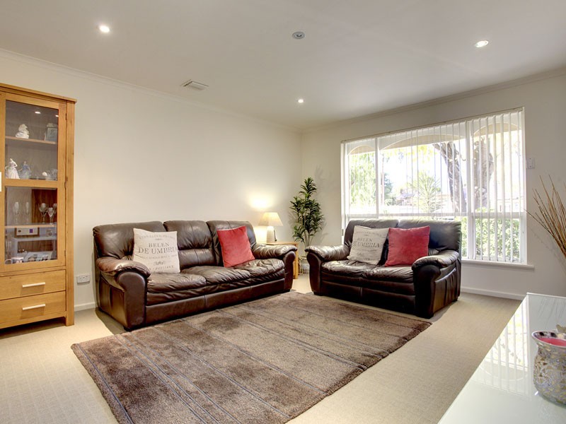 12 Emberton Place, Morphett Vale SA 5162