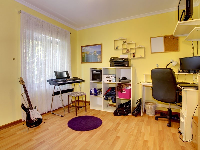 6 Queens Way, Woodcroft SA 5162