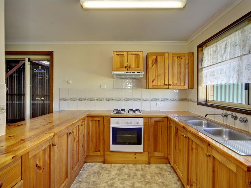 4 Waverley Way, Morphett Vale SA 5162