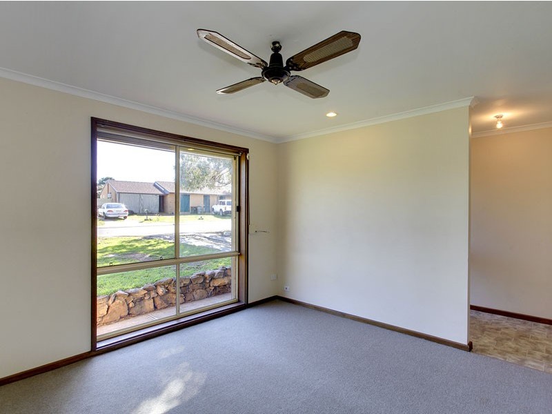 4 Waverley Way, Morphett Vale SA 5162