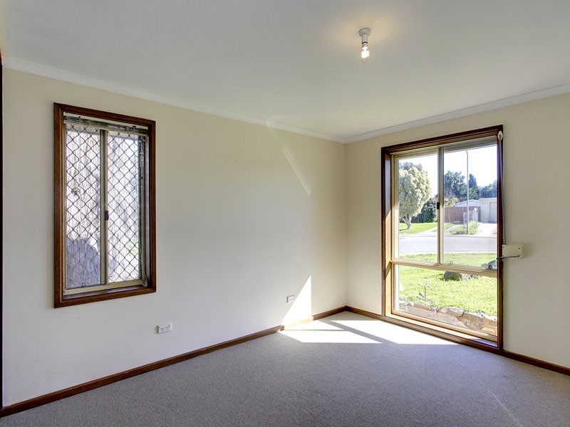 4 Waverley Way, Morphett Vale SA 5162