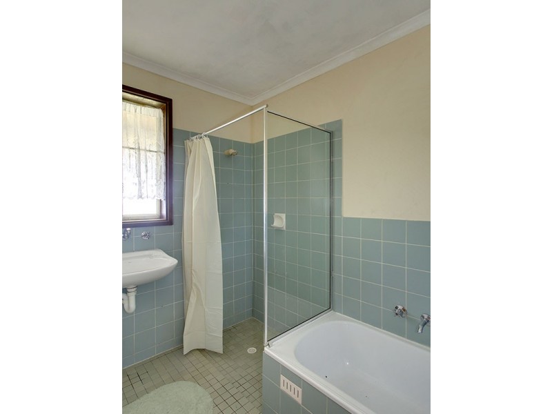 4 Waverley Way, Morphett Vale SA 5162