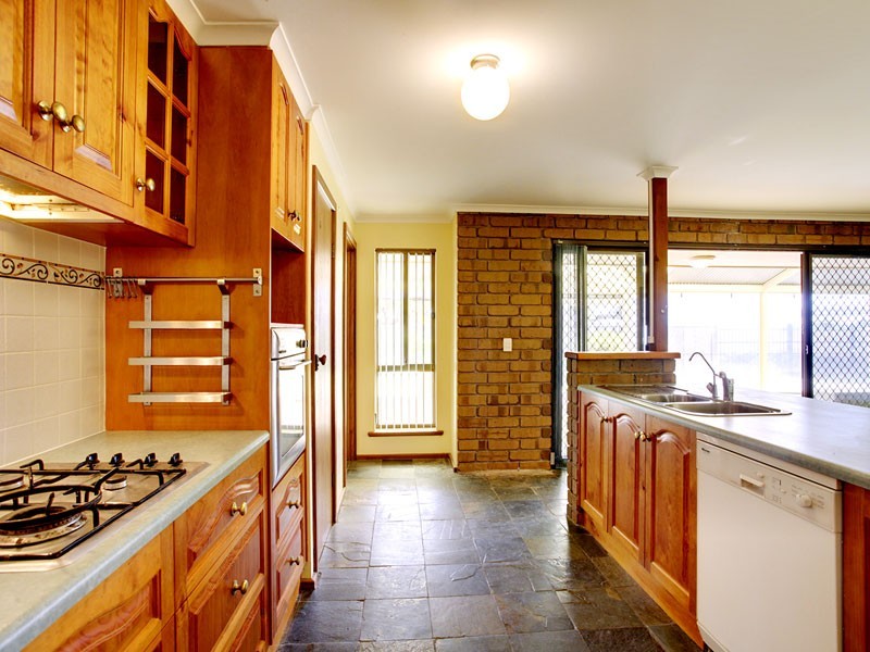 14 Albany Avenue, Port Noarlunga South SA 5167