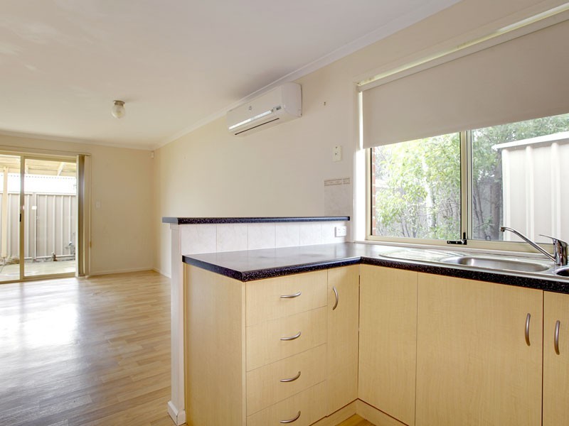 6 Rose Court, Hackham SA 5163