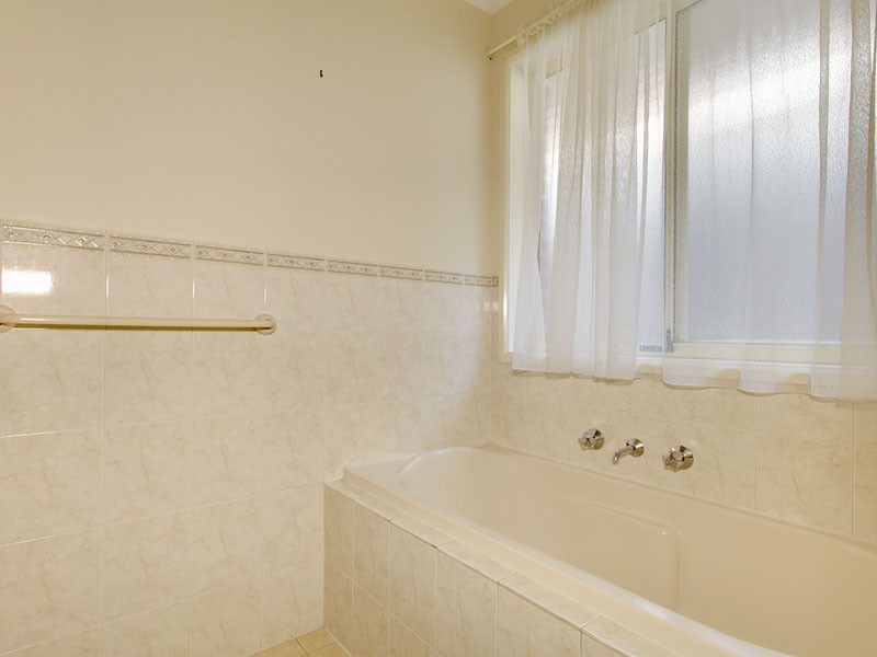 6 Rose Court, Hackham SA 5163