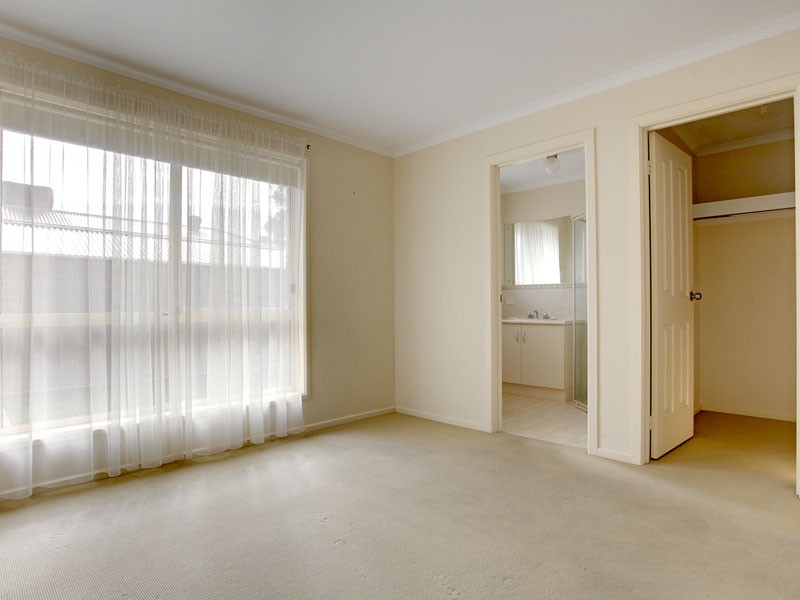 6 Rose Court, Hackham SA 5163