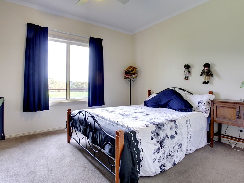 24 Cowper Road, Montarra SA 5172