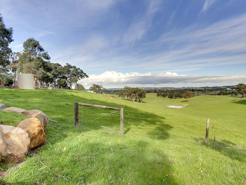 24 Cowper Road, Montarra SA 5172