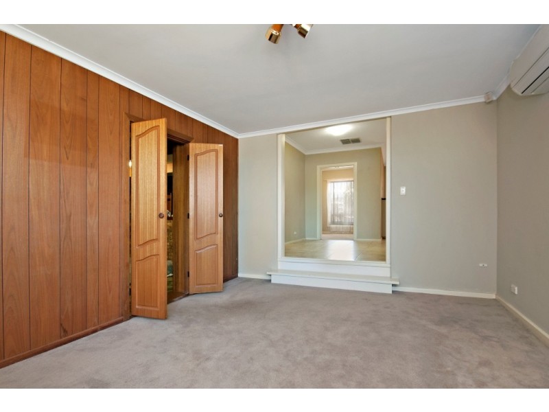 18 Wahratta Ave, Morphett Vale SA 5162