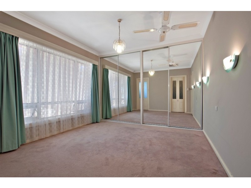 18 Wahratta Ave, Morphett Vale SA 5162