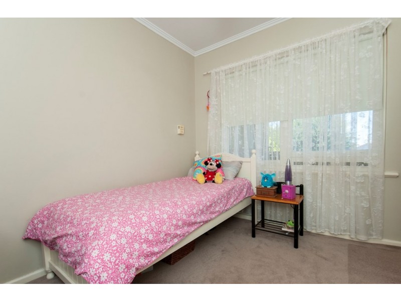 18 Wahratta Ave, Morphett Vale SA 5162