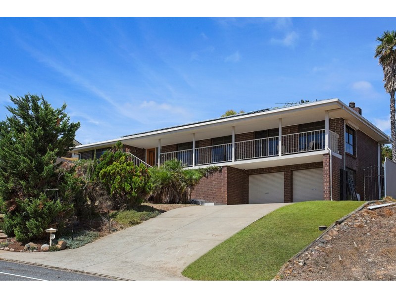 11 Dutchman Drive, Hallett Cove SA 5158