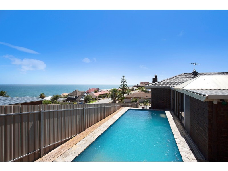 11 Dutchman Drive, Hallett Cove SA 5158