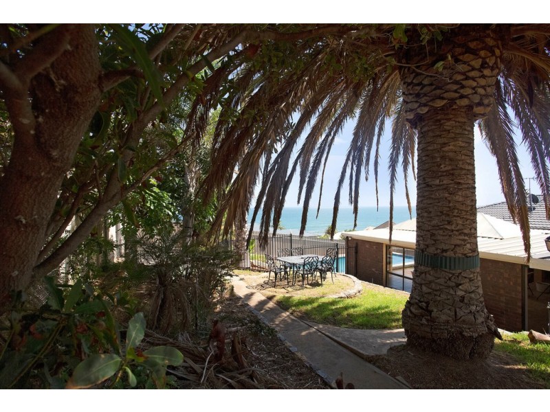 11 Dutchman Drive, Hallett Cove SA 5158