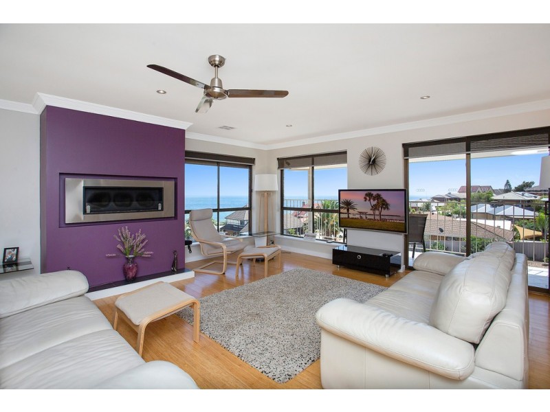 11 Dutchman Drive, Hallett Cove SA 5158