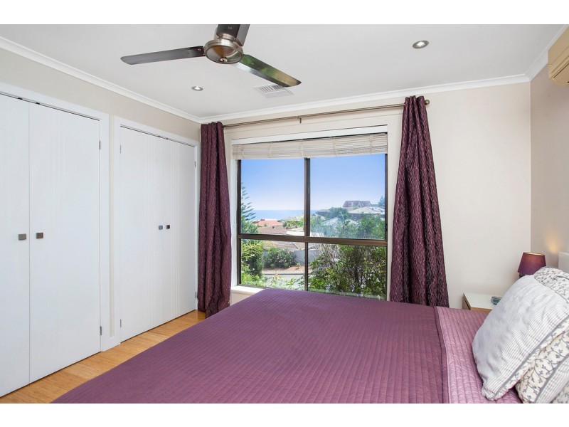 11 Dutchman Drive, Hallett Cove SA 5158