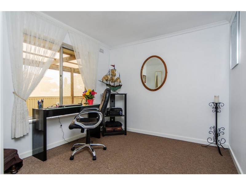 16 Winchley Way, Huntfield Heights SA 5163