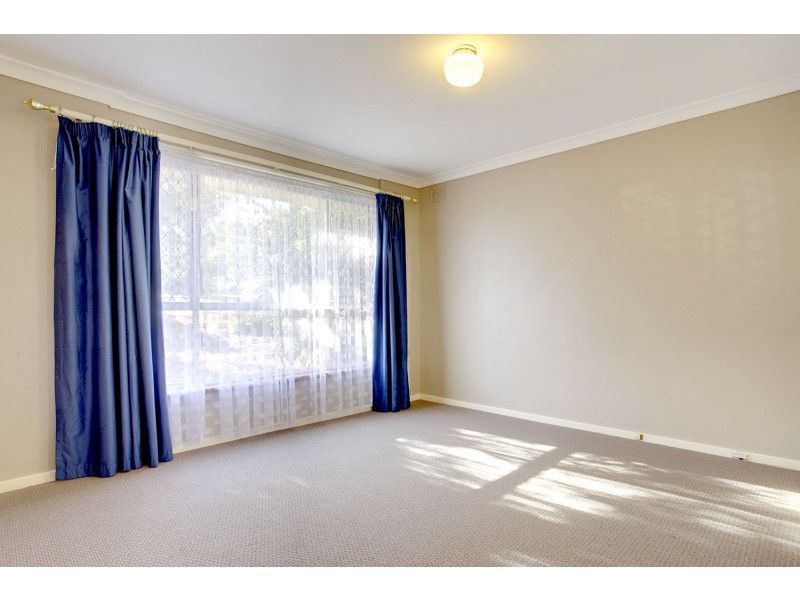 18 Underbank Grove, Hackham West SA 5163